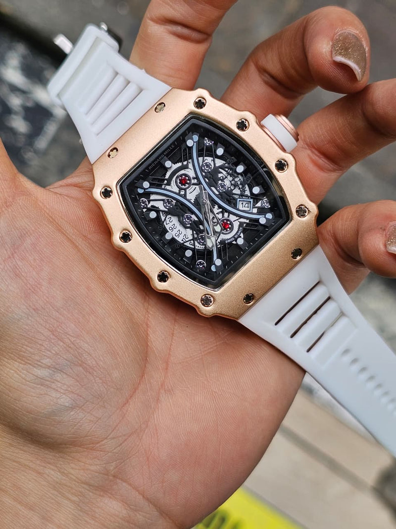 I18n Error: Missing interpolation value "imagealt" for "Cargue la imagen en el visor de la galería, {{ imagealt }}"
